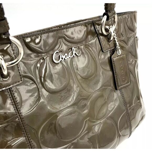 Coach Olive Green Patent Leather Shoulder Bag Silver Hardware - Picture 1 of 7